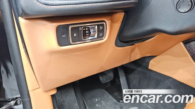 Lincoln Aviator (II) 3.0 Black Label AWD 2020 — фото 16