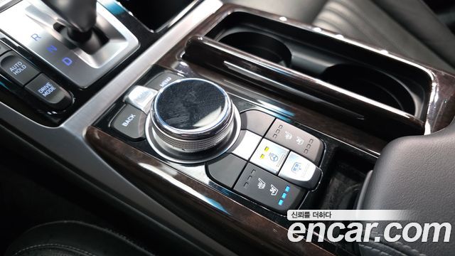 Genesis EQ900 3.8 GDI AWD Luxury 2018 — фото 17