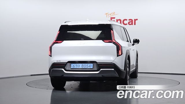 Kia EV9 Long Range 4WD Air 2024 — фото 4