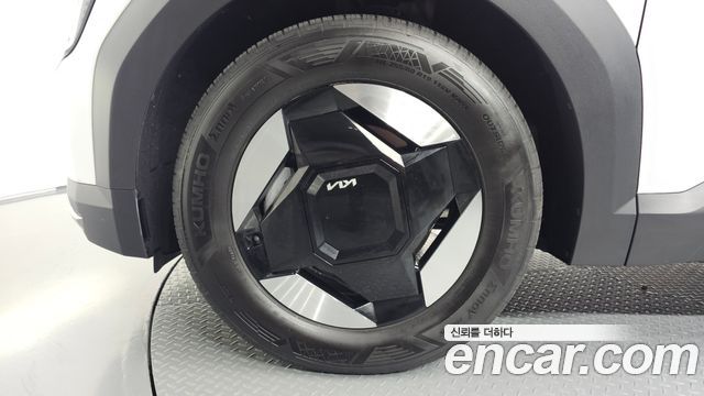 Kia EV9 Long Range 4WD Air 2024 — фото 5