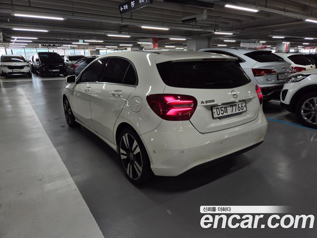 Mercedes-Benz A-Class (W176) A200 2018 — фото 2