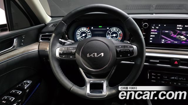 Kia K5 (III) 2.0 LPI Signature 2023 — фото 13