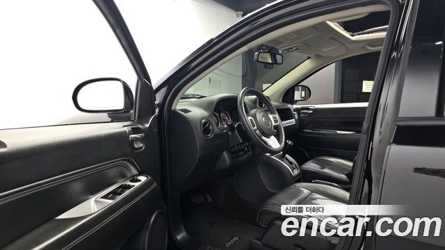 Jeep Compass 2.4 Limited 1st 2017 — фото 10