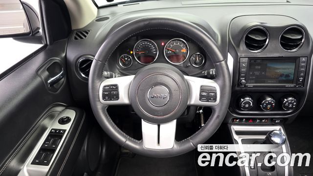 Jeep Compass 2.4 Limited 1st 2017 — фото 13