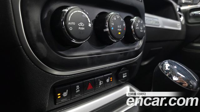 Jeep Compass 2.4 Limited 1st 2017 — фото 16