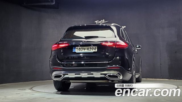 Mercedes-Benz GLC-Class (X254) GLC300 4MATIC AMG Line 2024 — фото 4