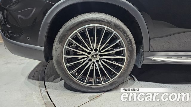 Mercedes-Benz GLC-Class (X254) GLC300 4MATIC AMG Line 2024 — фото 5