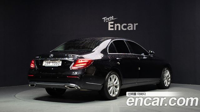 Mercedes-Benz E-Class (W213) E300 4MATIC Exclusive 2018 — фото 2