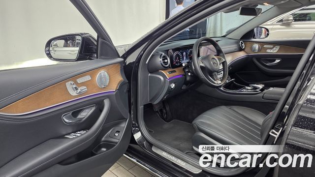 Mercedes-Benz E-Class (W213) E300 4MATIC Exclusive 2018 — фото 10