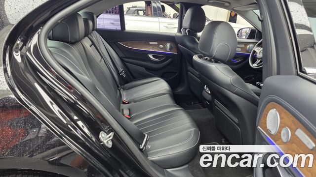 Mercedes-Benz E-Class (W213) E300 4MATIC Exclusive 2018 — фото 16