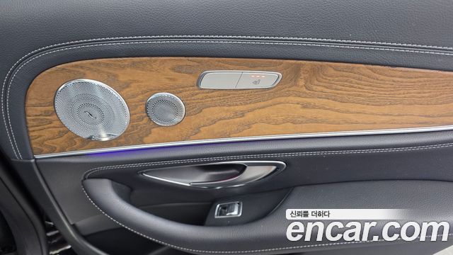 Mercedes-Benz E-Class (W213) E300 4MATIC Exclusive 2018 — фото 22