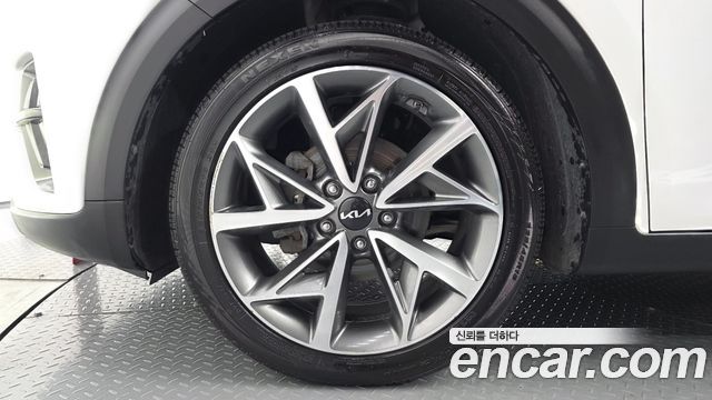 Kia Niro 1.6 HEV Signature 2022 — фото 5