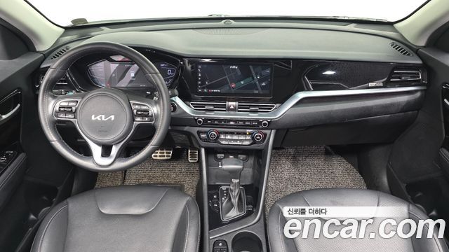 Kia Niro 1.6 HEV Signature 2022 — фото 7