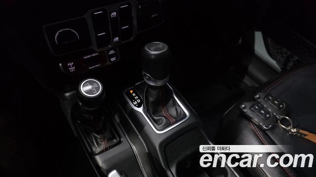 Jeep Wrangler (JL) 2.0 Rubicon 4Door Earl Clear Coat 2023 — фото 9