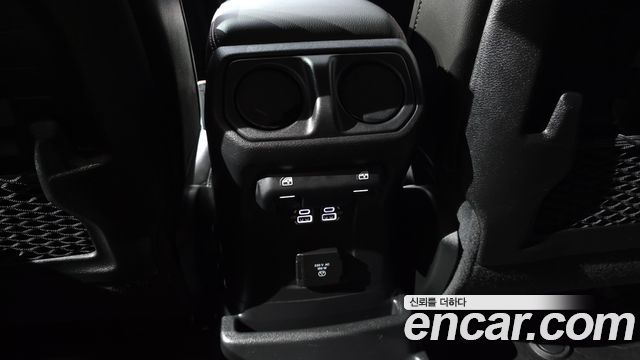 Jeep Wrangler (JL) 2.0 Rubicon 4Door Earl Clear Coat 2023 — фото 29
