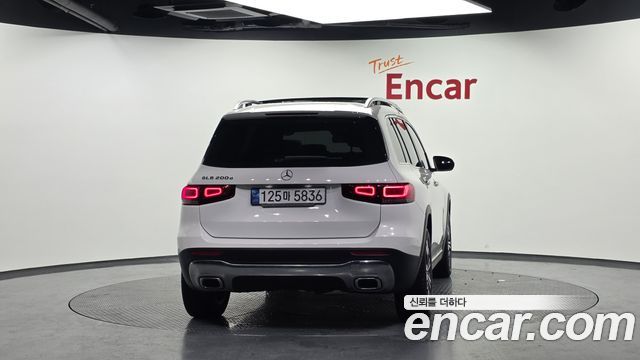 Mercedes-Benz GLB-Class (X247) GLB200 d 2022 — фото 4
