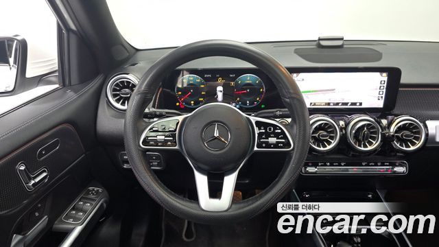 Mercedes-Benz GLB-Class (X247) GLB200 d 2022 — фото 13