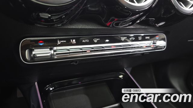 Mercedes-Benz GLB-Class (X247) GLB200 d 2022 — фото 16
