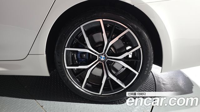 BMW 5 Series (G30) 530i xDrive M Sport Package 2023 — фото 21