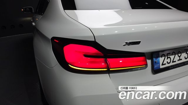 BMW 5 Series (G30) 530i xDrive M Sport Package 2023 — фото 23