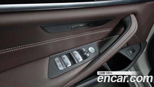 BMW 5 Series (G30) 530i xDrive M Sport Package 2023 — фото 36