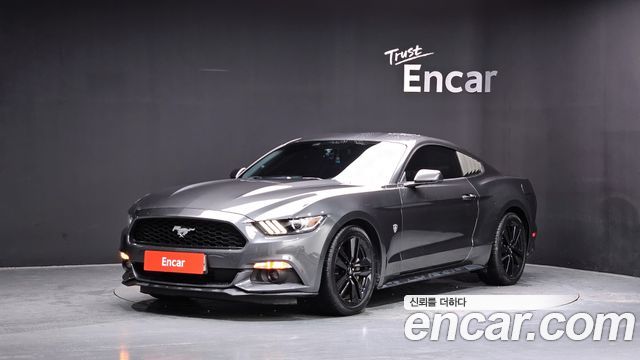 Ford Mustang Coupe