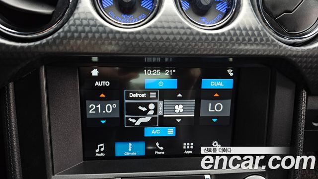 Ford Mustang Coupe 2017 — фото 16