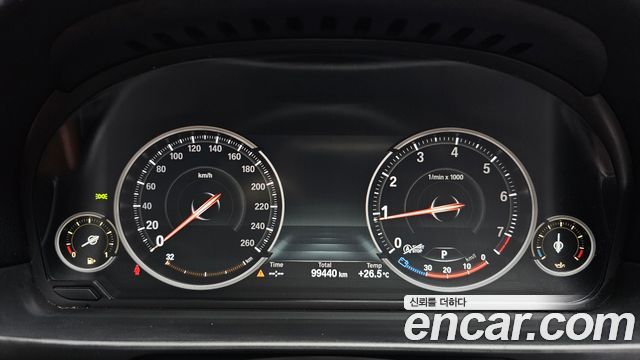 BMW 5 Series (F10) 528i 2013 — фото 8