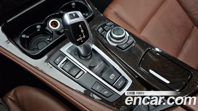 BMW 5 Series (F10) 528i 2013 — фото 9