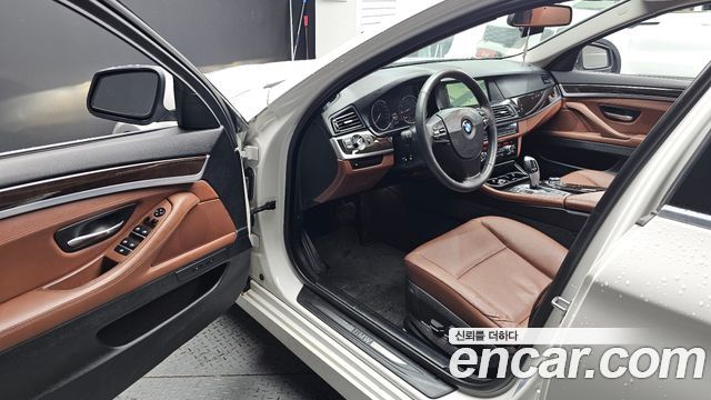 BMW 5 Series (F10) 528i 2013 — фото 10