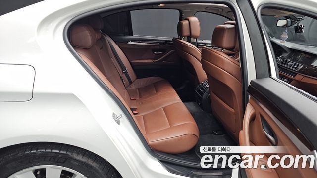 BMW 5 Series (F10) 528i 2013 — фото 11