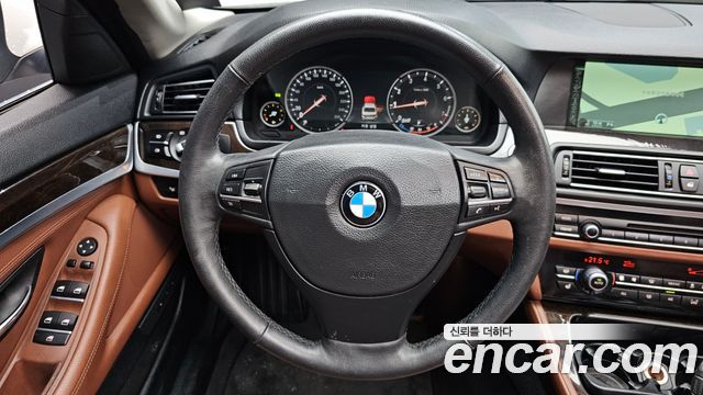 BMW 5 Series (F10) 528i 2013 — фото 12