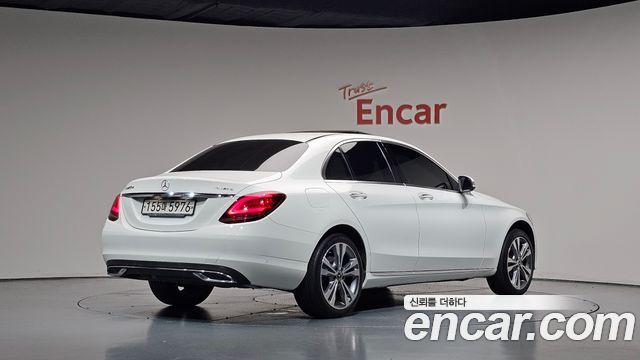 Mercedes-Benz C-Class (W205) C220 d 4MATIC 2020 — фото 2