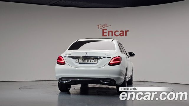 Mercedes-Benz C-Class (W205) C220 d 4MATIC 2020 — фото 4
