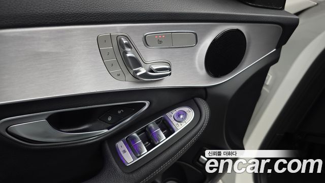 Mercedes-Benz C-Class (W205) C220 d 4MATIC 2020 — фото 19