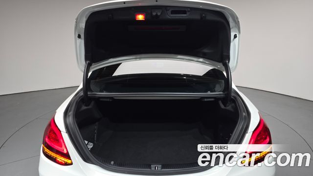 Mercedes-Benz C-Class (W205) C220 d 4MATIC 2020 — фото 28