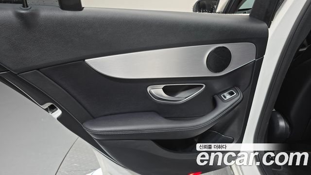 Mercedes-Benz C-Class (W205) C220 d Avantgarde 2018 — фото 25