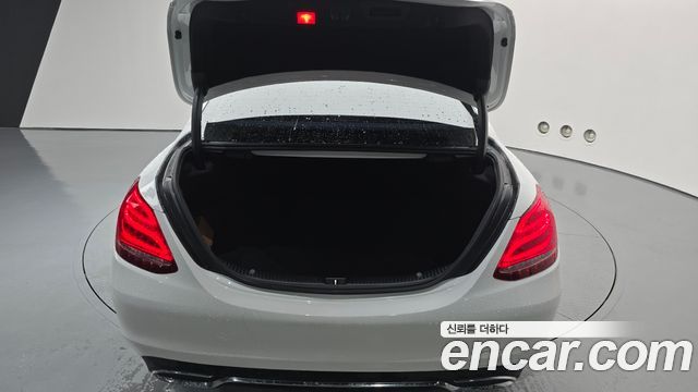 Mercedes-Benz C-Class (W205) C220 d Avantgarde 2018 — фото 27