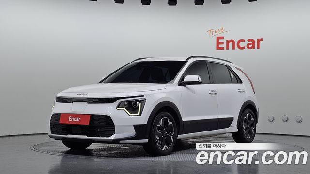 Kia Niro EV Air 2023 — фото 1