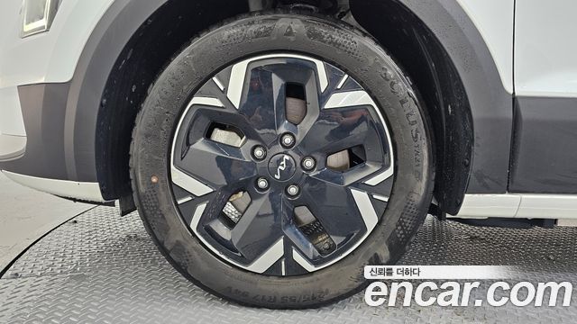 Kia Niro EV Air 2023 — фото 5