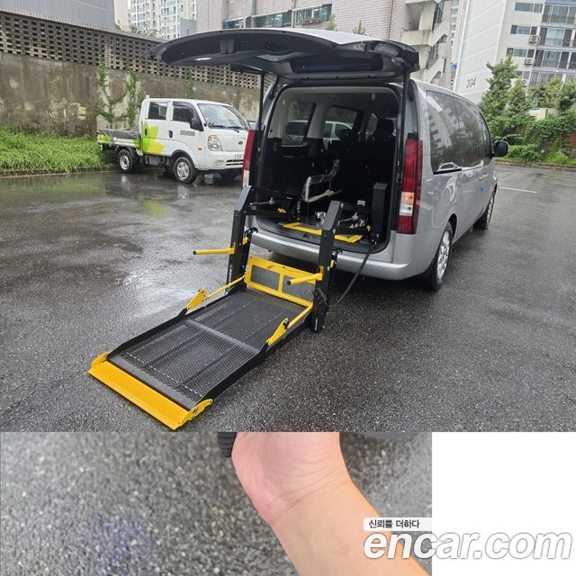Hyundai Staria Wheel Chair Lift/Slope 2025 — фото 15