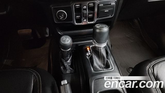 Jeep Wrangler (JL) 2.0 Overland 4Door 2019 — фото 9