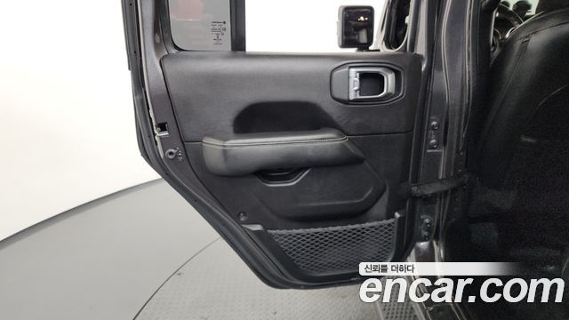 Jeep Wrangler (JL) 2.0 Overland 4Door 2019 — фото 25