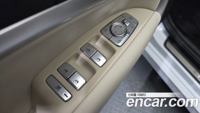 Genesis G70 Gasoline 2.5T 2WD 2025 — фото 13