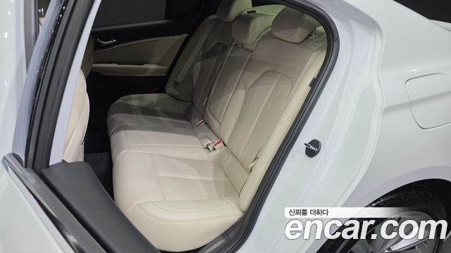 Genesis G70 Gasoline 2.5T 2WD 2025 — фото 26