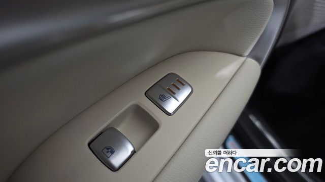Genesis G70 Gasoline 2.5T 2WD 2025 — фото 29