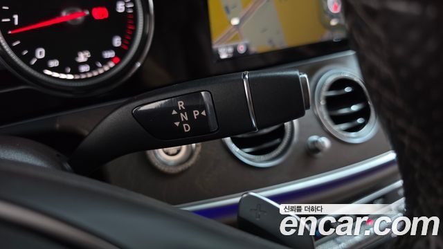 Mercedes-Benz E-Class (W213) E220d 4MATIC Exclusive 2017 — фото 9