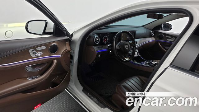 Mercedes-Benz E-Class (W213) E220d 4MATIC Exclusive 2017 — фото 10