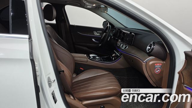 Mercedes-Benz E-Class (W213) E220d 4MATIC Exclusive 2017 — фото 11