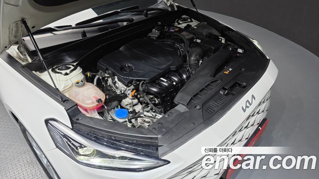 Kia K8 2.5 Gasoline 2WD Noblesse 2022 — фото 6